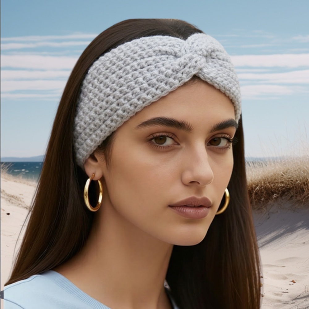 2 for $30 🆕Chic Silver Gray Twist Knit Headband